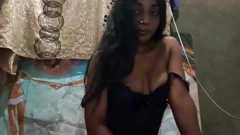 Snapshot of blktulipsxx chatting on 05/07/26, 01:55 Lola online show from 05/07/26, 01:55