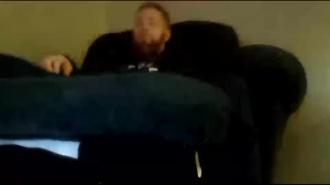 Snapshot of bllg3 chatting on 01/06/25, 01:31 bllg3 online show from 01/06/25, 01:31