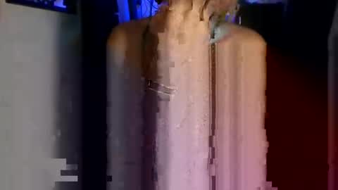 Snapshot of bloki123 chatting on 04/07/26, 02:17 lo que nunca olvidaras online show from 04/07/26, 02:17