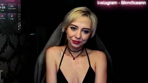 Snapshot of blond_ice_ann chatting on 06/05/26, 06:31 blond_ice_ann online show from 06/05/26, 06:31
