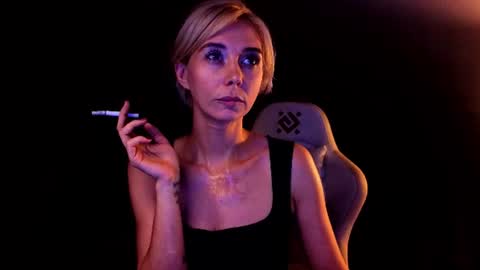 Snapshot of blond_ice_ann chatting on 07/26/26, 07:54 blond_ice_ann online show from 07/26/26, 07:54