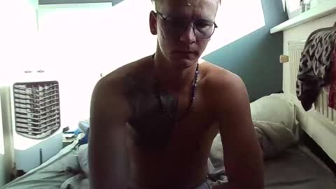 Snapshot of blondapollonl chatting on 07/25/26, 06:22 Apollo online show from 07/25/26, 06:22