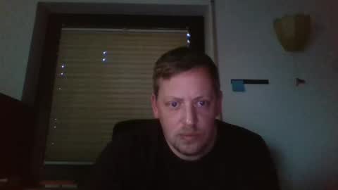 Snapshot of blonde32m chatting on 12/08/24, 02:52 blonde32m online show from 12/08/24, 02:52