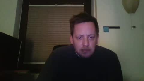 Snapshot of blonde32m chatting on 12/26/24, 12:57 blonde32m online show from 12/26/24, 12:57