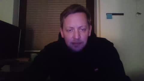 Snapshot of blonde32m chatting on 12/27/24, 05:05 blonde32m online show from 12/27/24, 05:05