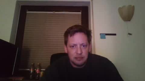 Snapshot of blonde32m chatting on 12/30/24, 12:43 blonde32m online show from 12/30/24, 12:43