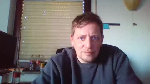 Snapshot of blonde32m chatting on 12/31/24, 02:14 blonde32m online show from 12/31/24, 02:14