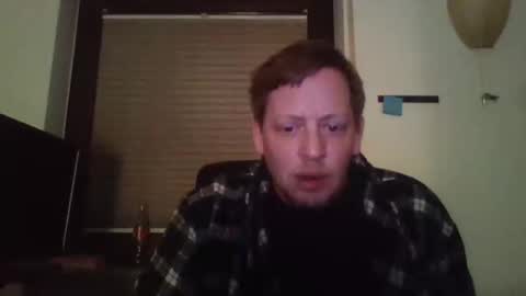 Snapshot of blonde32m chatting on 01/06/25, 11:42 blonde32m online show from 01/06/25, 11:42