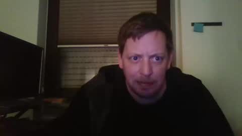 Snapshot of blonde32m chatting on 02/08/25, 12:38 blonde32m online show from 02/08/25, 12:38