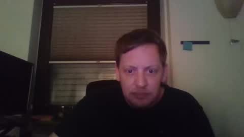 Snapshot of blonde32m chatting on 03/07/25, 11:38 blonde32m online show from 03/07/25, 11:38