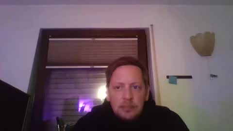 Snapshot of blonde32m chatting on 09/14/25, 06:40 blonde32m online show from 09/14/25, 06:40