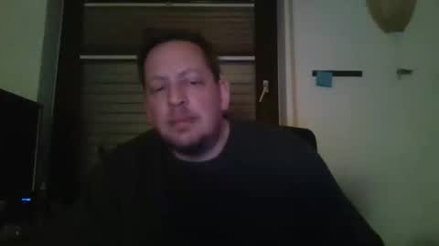 Snapshot of blonde32m chatting on 11/23/25, 05:40 blonde32m online show from 11/23/25, 05:40