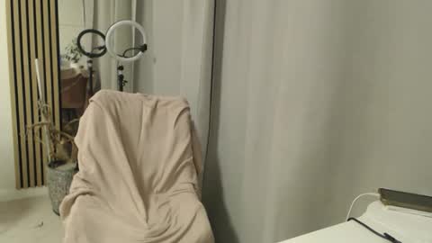 Nicole online show from 02/18/26, 05:03