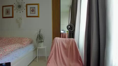 Nicole online show from 04/17/26, 04:10