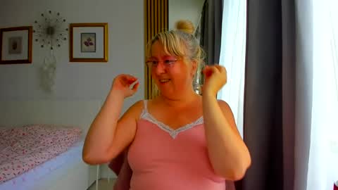 Nicole online show from 07/08/26, 04:06