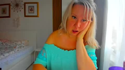 Nicole online show from 07/28/26, 06:20
