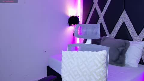 alejandra online show from 11/10/25, 02:10