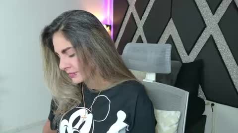 Snapshot of blonde_cat1515 chatting on 07/08/26, 05:01 alejandra online show from 07/08/26, 05:01