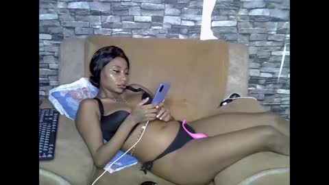 blonde_creamy online show from 04/21/26, 01:42