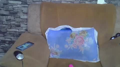 blonde_creamy online show from 04/28/26, 11:21