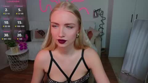 Nessa online show from 04/30/26, 10:32