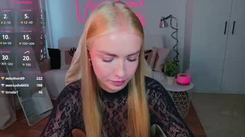 Snapshot of blonde_vibe chatting on 08/03/26, 09:04 Nessa online show from 08/03/26, 09:04