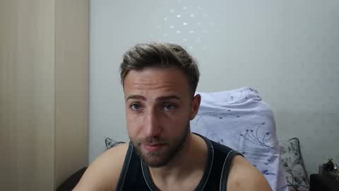 Snapshot of blondeagle chatting on 11/03/25, 11:22 Mr Blond online show from 11/03/25, 11:22