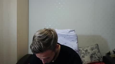 Snapshot of blondeagle chatting on 11/06/25, 09:05 Mr Blond online show from 11/06/25, 09:05