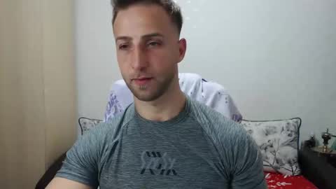 Snapshot of blondeagle chatting on 11/13/25, 08:41 Mr Blond online show from 11/13/25, 08:41