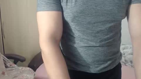 Snapshot of blondeagle chatting on 01/05/26, 11:30 Mr Blond online show from 01/05/26, 11:30