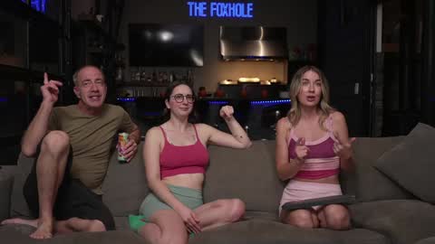 Snapshot of blondefoxsilverfox chatting on 11/16/25, 01:44 blondefoxsilverfox online show from 11/16/25, 01:44