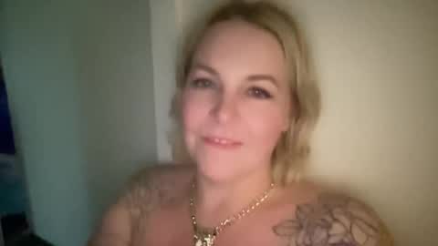 Snapshot of blondejj chatting on 01/02/25, 07:44 JJ online show from 01/02/25, 07:44