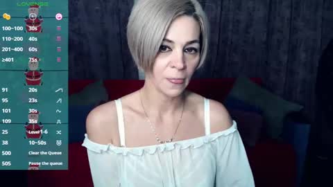 Snapshot of blondemommy_77 chatting on 12/30/24, 08:25 Lola online show from 12/30/24, 08:25