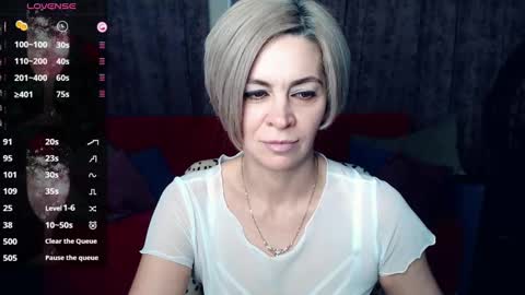 Snapshot of blondemommy_77 chatting on 01/12/25, 07:53 Lola online show from 01/12/25, 07:53