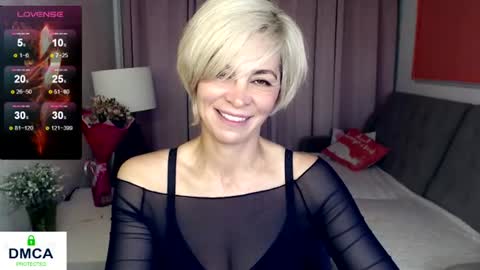 Snapshot of blondemommy_77 chatting on 06/22/26, 05:54 Lola online show from 06/22/26, 05:54