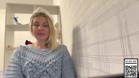 blondie_xoxoxo online show from 10/21/25, 10:49