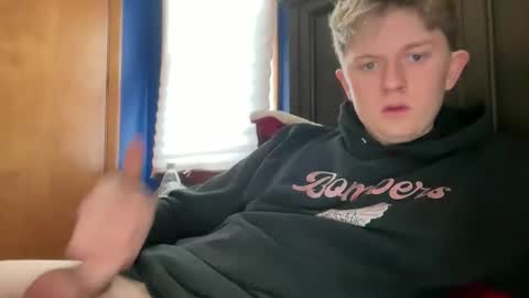 Snapshot of blondiedicks1 chatting on 01/08/26, 06:10 blondiedicks1 online show from 01/08/26, 06:10