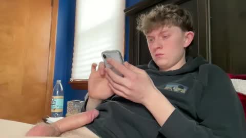 Snapshot of blondiedicks1 chatting on 03/06/26, 05:09 blondiedicks1 online show from 03/06/26, 05:09