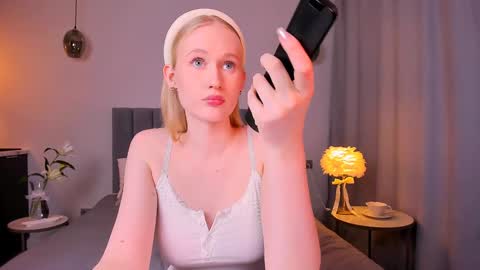 Mia online show from 01/07/25, 06:35