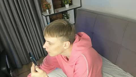 Alik online show from 04/19/26, 10:23