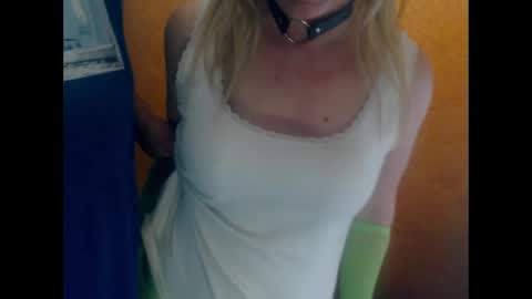 Snapshot of blontsex chatting on 02/13/25, 06:16 Blontsex online show from 02/13/25, 06:16