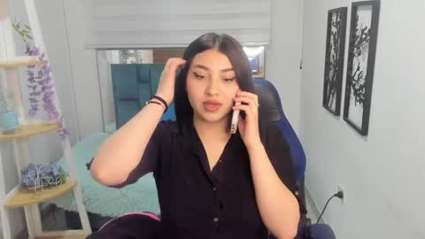 Snapshot of bloom_winxx chatting on 02/10/26, 02:37 bloom_winxx online show from 02/10/26, 02:37