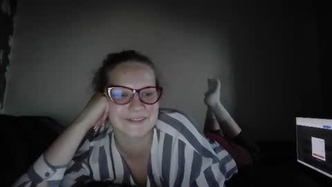 Snapshot of bloomi_lum chatting on 07/15/26, 06:35 Lumi online show from 07/15/26, 06:35