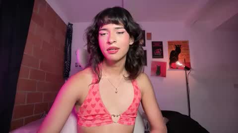 Bella Bloom ts online show from 03/26/26, 01:11