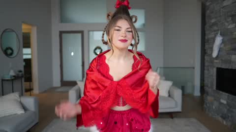 Emma Bloom online show from 12/20/24, 10:43