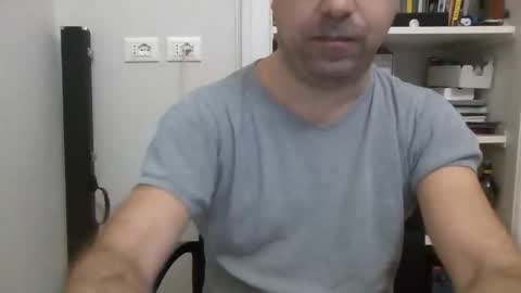 Snapshot of blop99 chatting on 12/08/24, 05:07 Blop online show from 12/08/24, 05:07