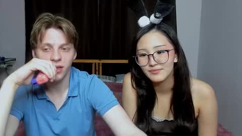 Snapshot of blossomandbee chatting on 10/21/25, 10:10 Sasha and Maria online show from 10/21/25, 10:10