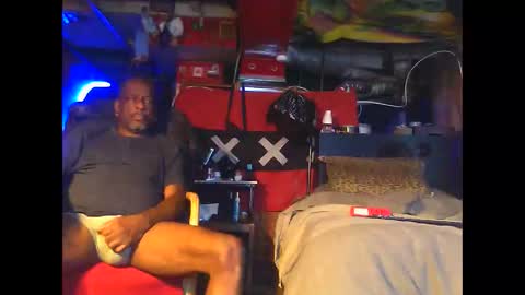 BLOWFLY online show from 11/25/25, 05:13