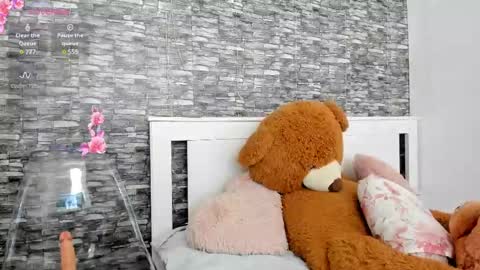 Snapshot of blue_candy28 chatting on 02/12/25, 01:41 blue candy28 online show from 02/12/25, 01:41