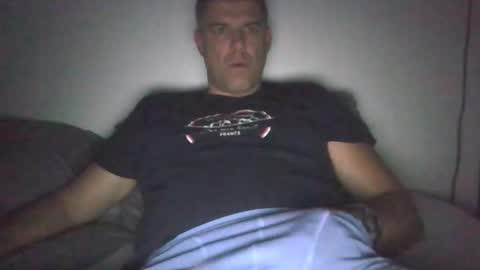Snapshot of blue_eye_hot_dick chatting on 12/21/25, 12:51 blue_eye_hot_dick online show from 12/21/25, 12:51